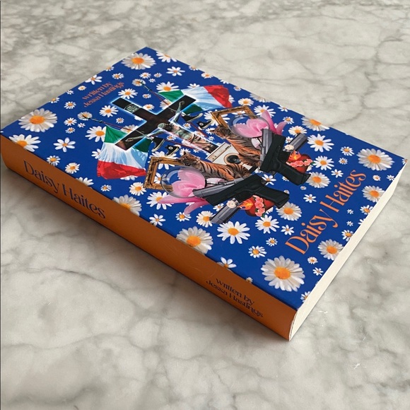 Daisy Haites (Magnolia Parks Universe) Book - One book, Original Cover - Picture 2 of 7